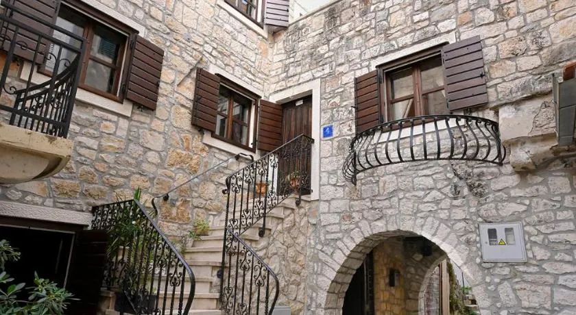 Stone House Srida - Image 1