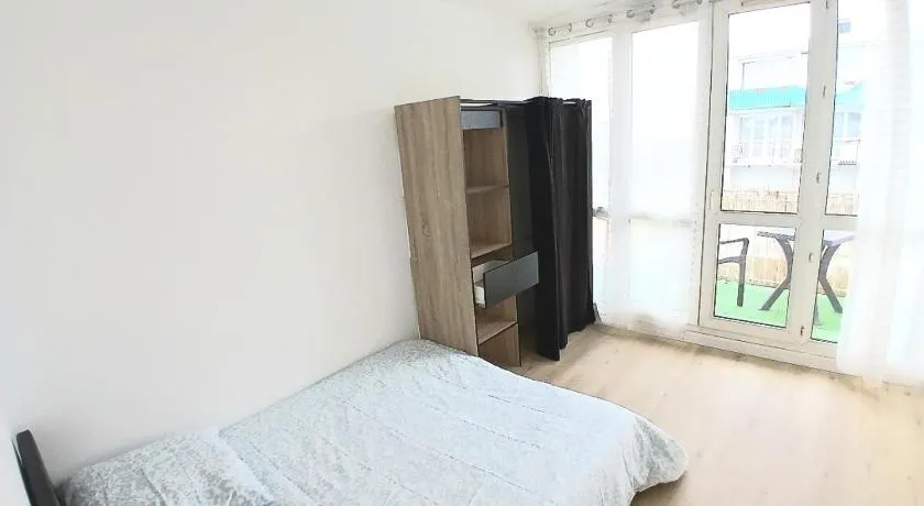 Eves Rooms - Image 1