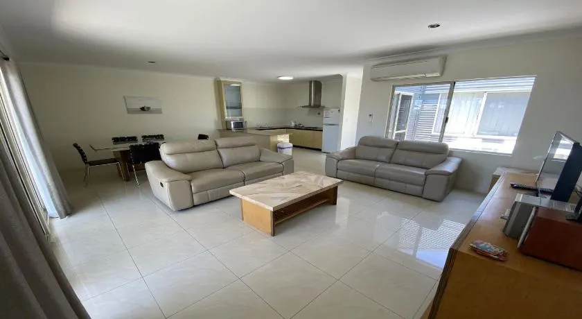 Unit 66 Seafront Estate - Image 1