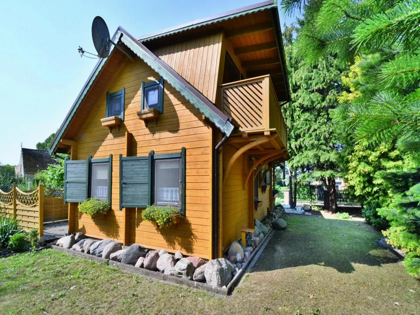 Comfortable holiday home with a large garden - Image 1