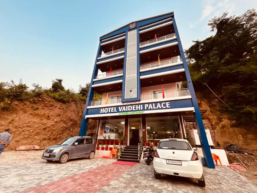 hotel vaidehi palace uttarakhand - Image 1