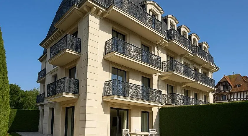 Appartement Premium 100 m2 avec Jardin Privé Plage et Centre à 400 m - Image 1