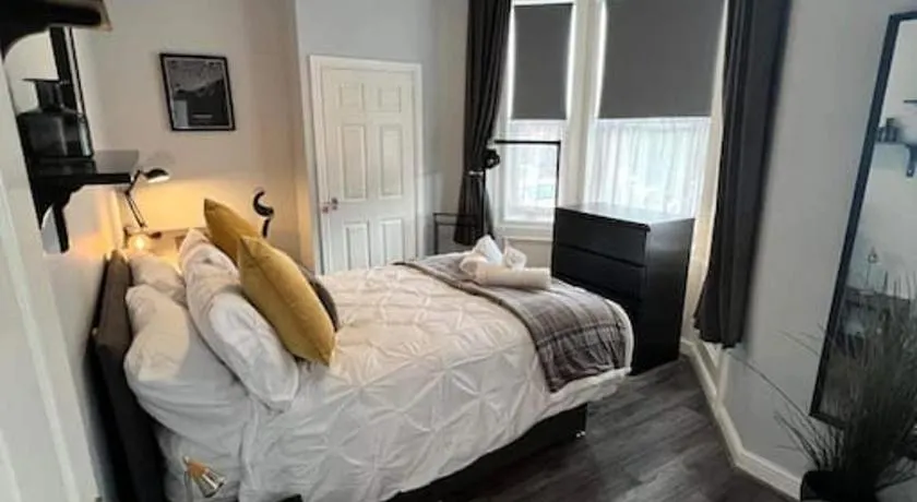 Cosy Jesmond 3 bed apartment - fantastic location - Image 1