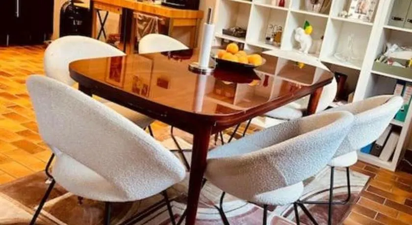 Chambre privée avec Lit King Size - SDB partagée - Image 1