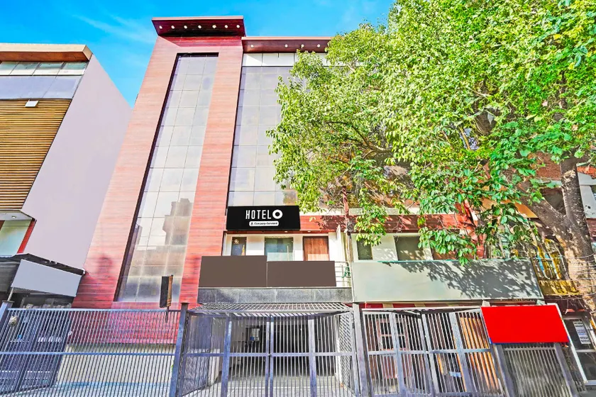 Townhouse Subash Nagar Metro Station - Image 1