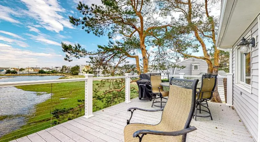 Family Beach Retreat - Image 1