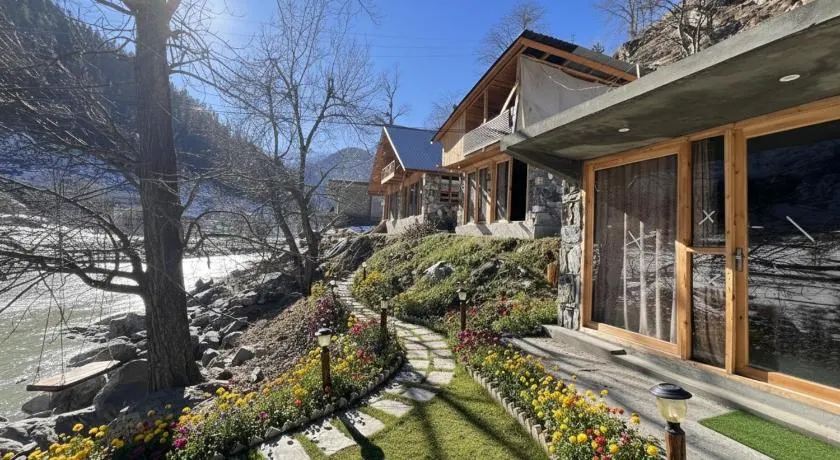 Bela Off Grid Cottages - Image 1