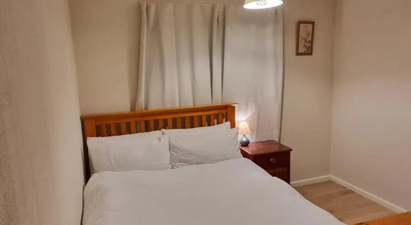 A cozy One Bedroom in a 2 bedroom flat - Image 1
