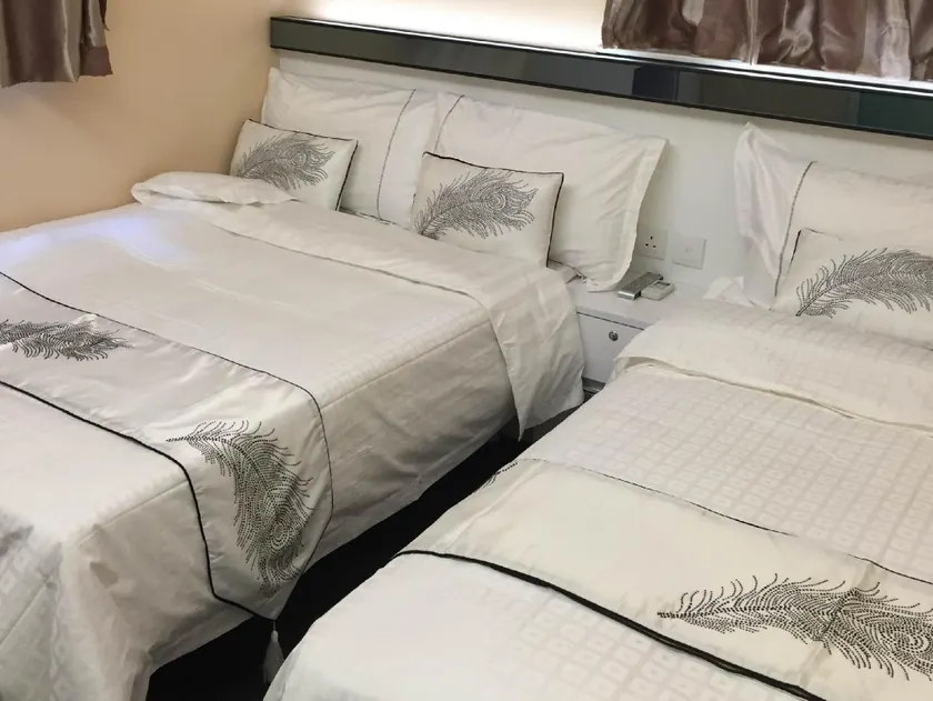 Seasons Hotel - Causeway Bay - Image 1