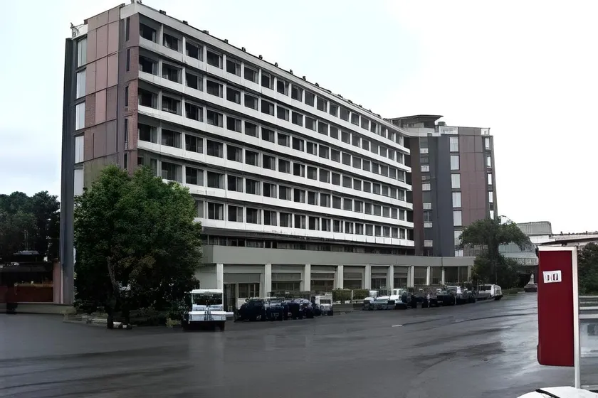 Ergife Palace Hotel - Image 1