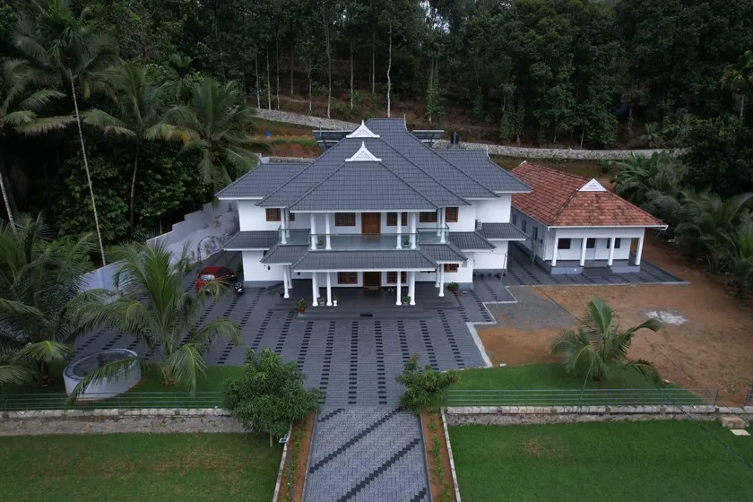 Humblebee Retreat Tattekkad - Image 1