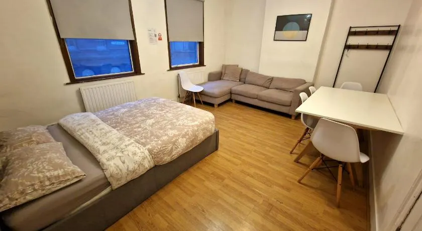 City Budget Guesthouse - Image 1
