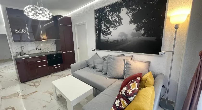 Piso Canteras/2 Bedroom+Balcony+Parking at Beach - Image 1