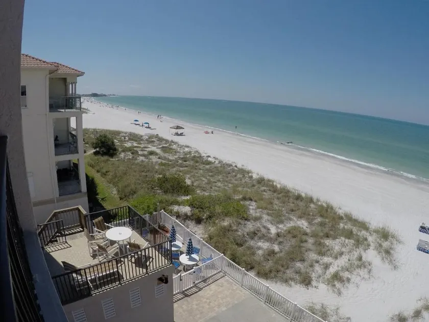 Island Gulf Resort - Image 1