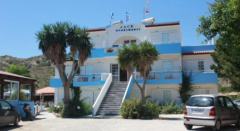Jack's Apartments - Image 1
