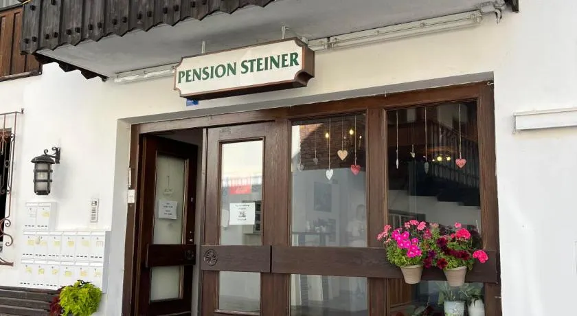 Pension Steiner, 6143 Matrei am Brenner, Brennerstr 18b!Check-in between 15 - 21 o'clock!! No breakfast - Image 1
