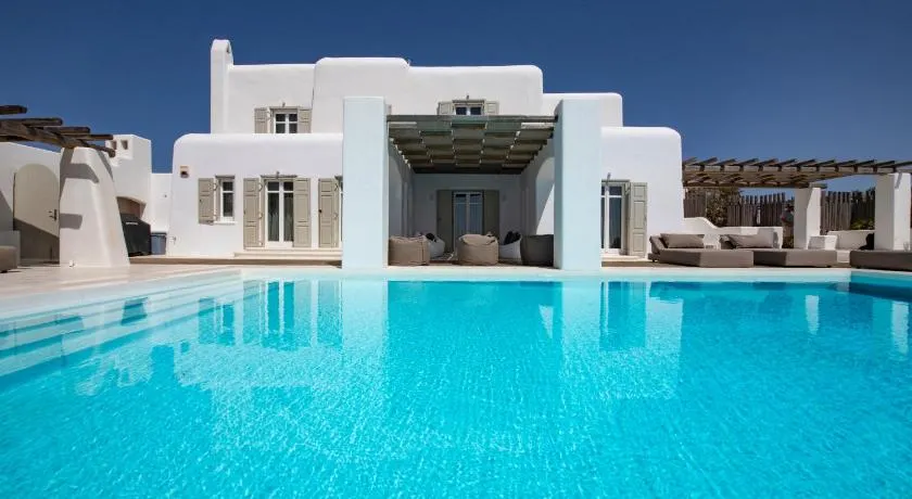 Diles Villas & Suites Mykonos - Image 1