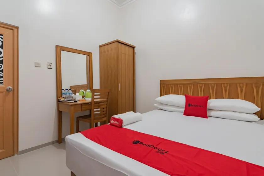 RedDoorz Syariah Plus @ Perintis Guesthouse Tasikmalaya - Image 1