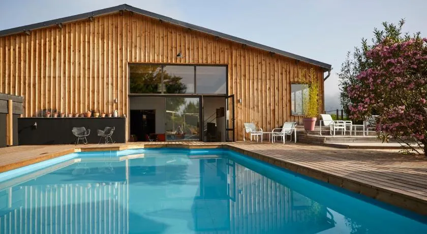 Domaine Aari Ona - Image 1