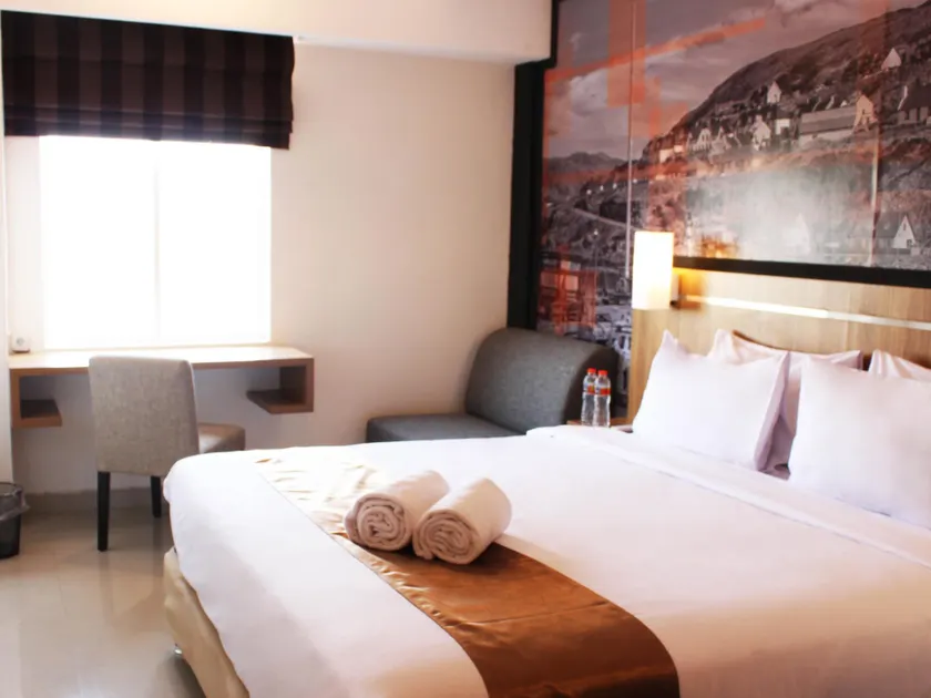 Hotel Bliss Soetta Semarang - Image 1