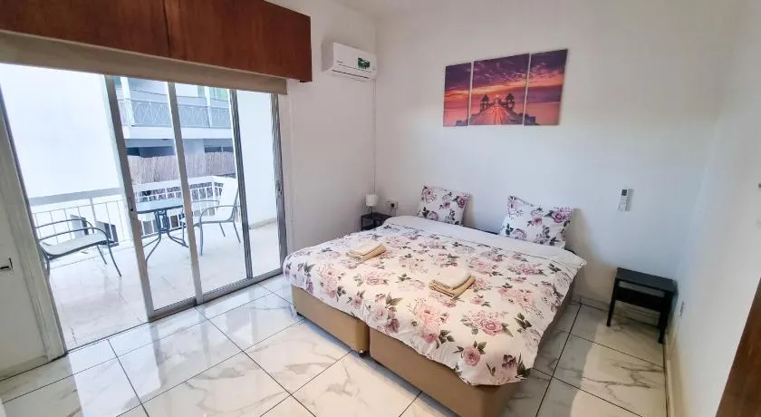 CityCenter Rooms Next to the Beach - Image 1