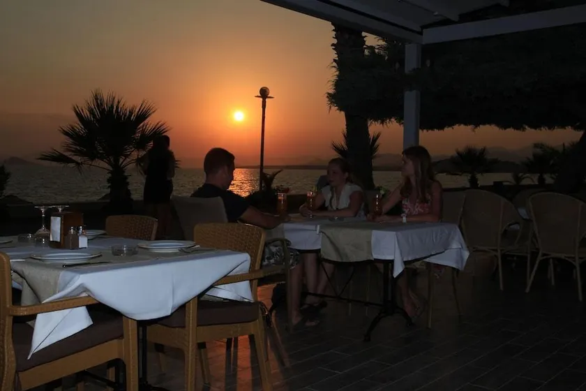 Malhun Hotel - Image 1