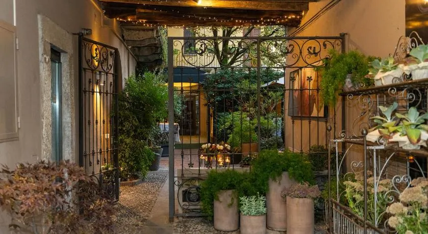 Boutique House in corte storica - Image 1