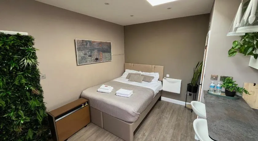 Modern Garden Studio for comfy stay - Image 1