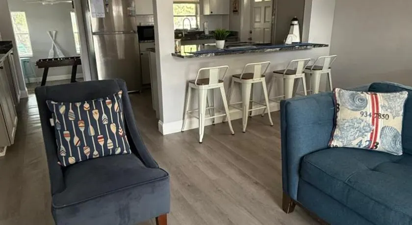 Great Home Close to shops, FIT, Beaches,and Space X - Image 1
