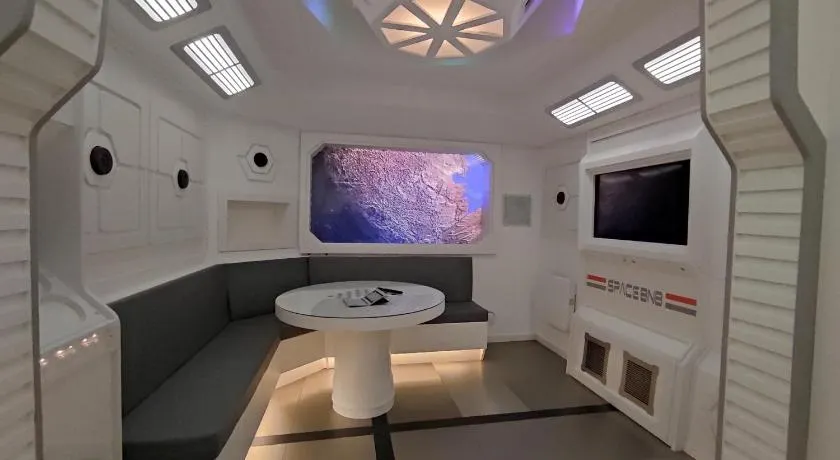 Space Lodge, vaisseau spatial - jeu type escape game - Image 1