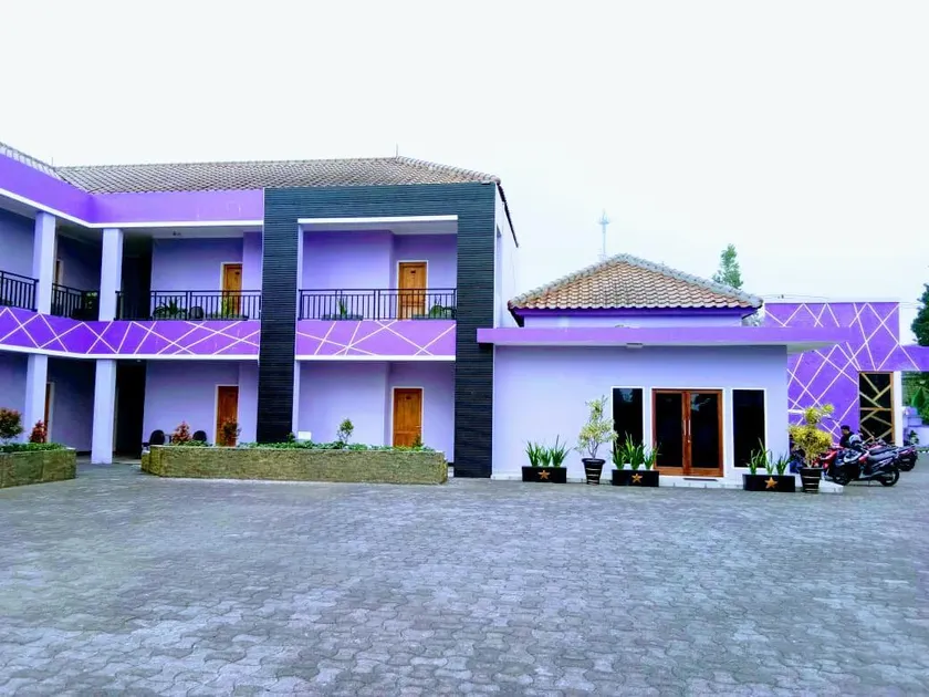 Signature Hotel Cipanas - Image 1
