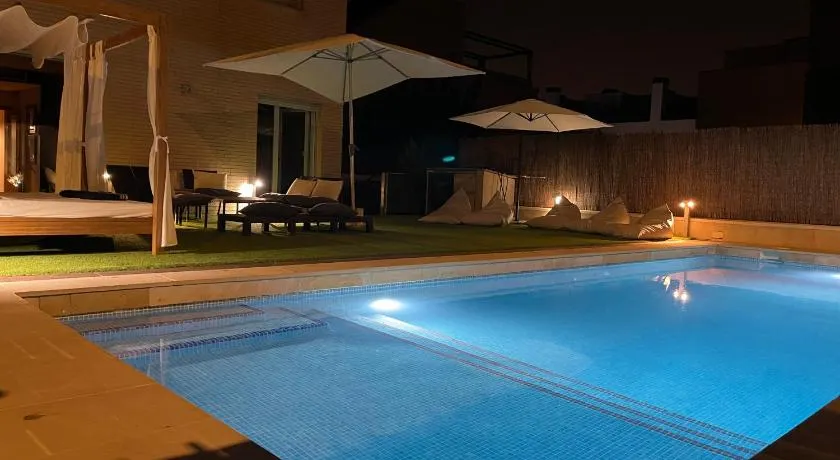Valdevebas Chalet con Piscina - Image 1