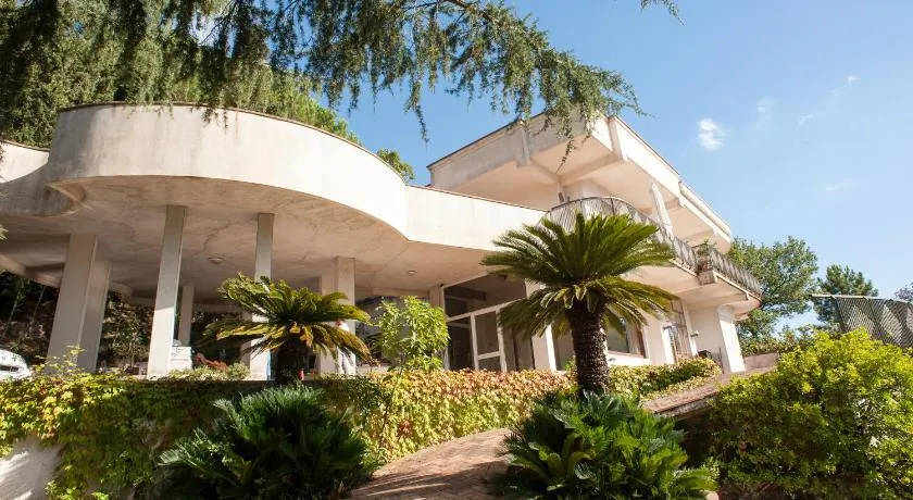 Verde Smeraldo - Image 1