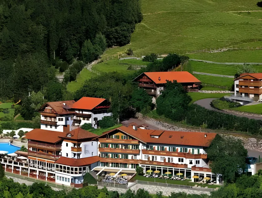 Hotel Panorama - Image 1