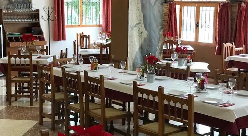 Hostal Restaurante El Cruce - Image 1