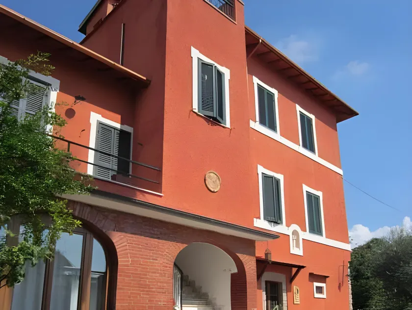 B&B Tobia - Image 1