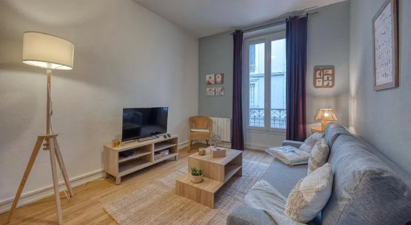 #HI Le petit Marcel Hyper-centre fully equipped - Image 1
