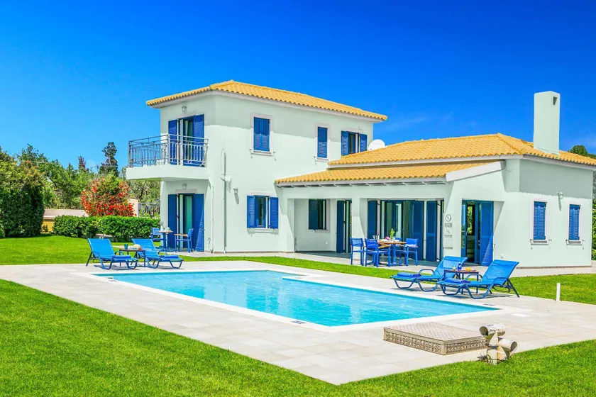 Villa Nissaki - Image 1