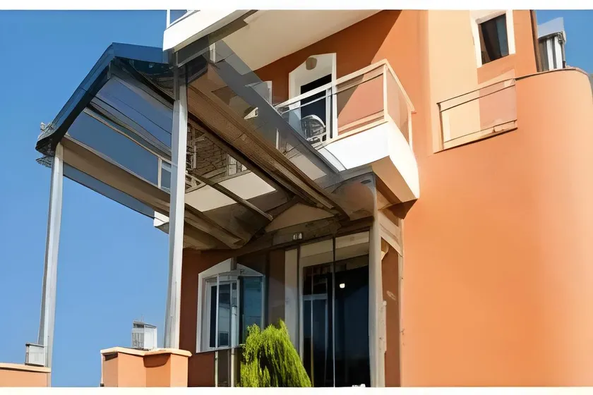 Perea Hotel - Image 1