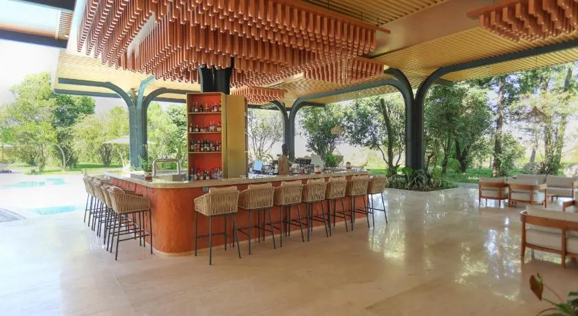 Pristine Mara Bay Lodge - Image 1