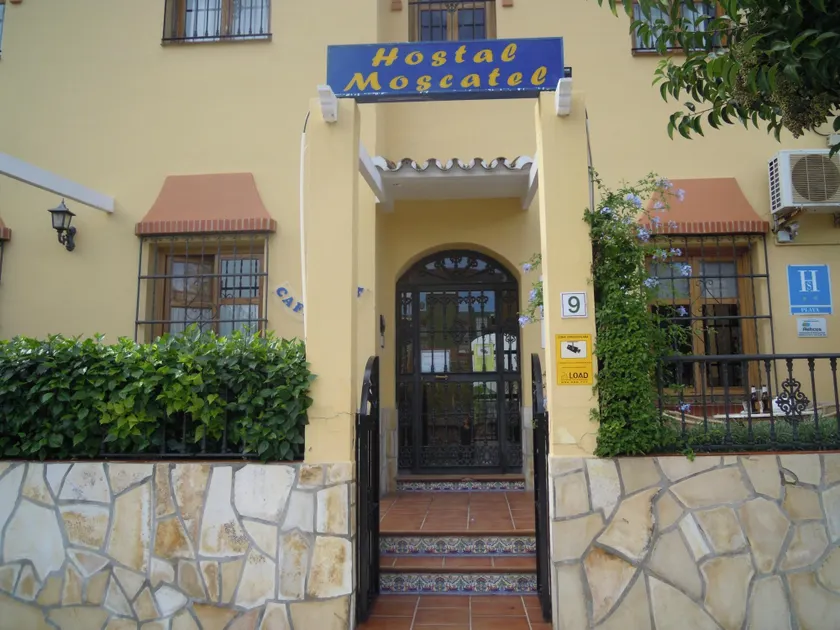 Hostal Moscatel - Image 1