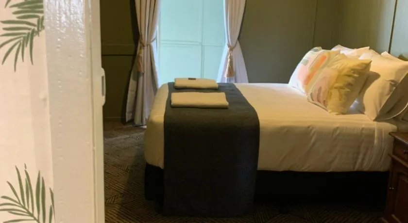 Tyalgum Hotel - Image 1