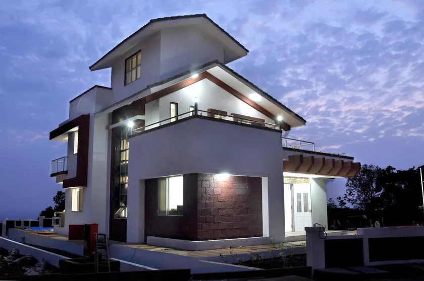 3BHK Villa with Amazing Sea View for Big Group - Image 1
