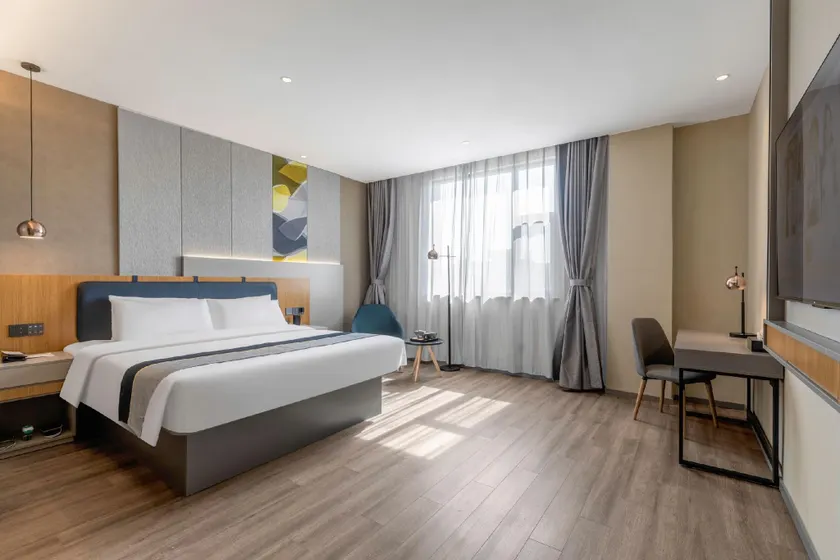Home Inn Selected Hotel (Caoxian Zhuangzhai High-Speed Railway Station Branch) - Image 1