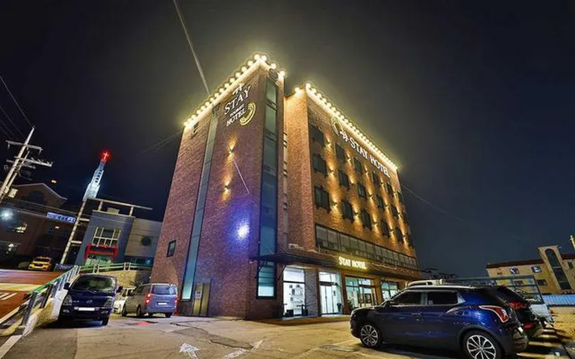 Yeongjong Stay Hotel - Image 1