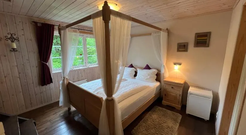 Dalen Bed & Breakfast - Image 1
