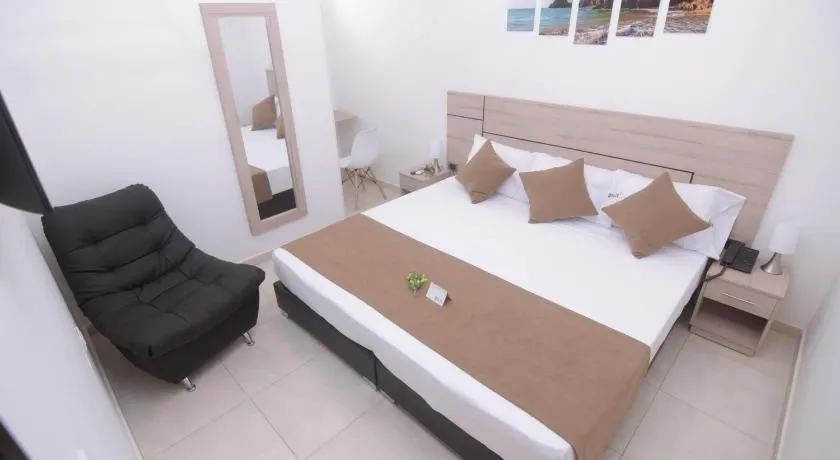 BLH Business Loft Hotel - Image 1