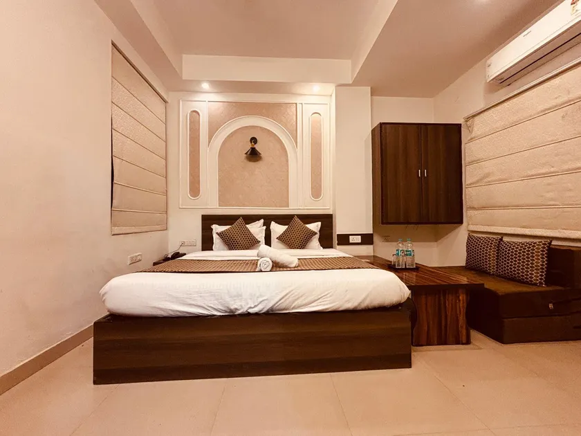 Hotel Majestic Heights - Image 1