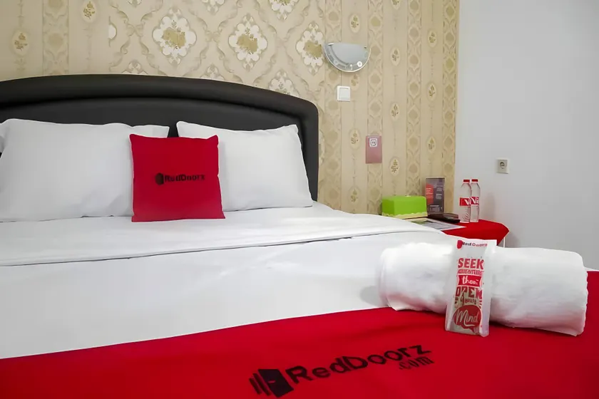 RedDoorz Plus @ Alun Alun Nganjuk - Image 1