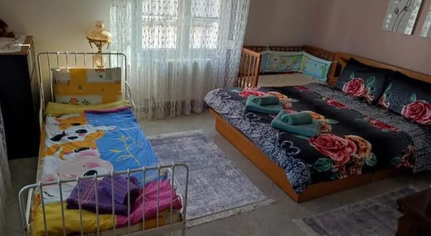 Eleni's GuestHouse - Image 1
